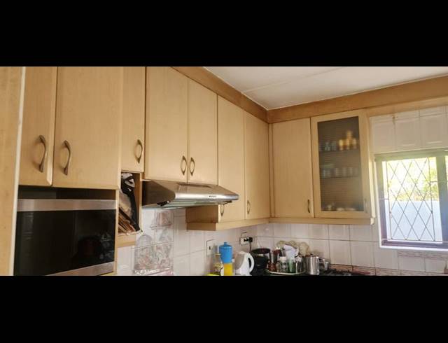 3 BEDROOM HOUSE FOR SALE IN CLAIRE ESTATE